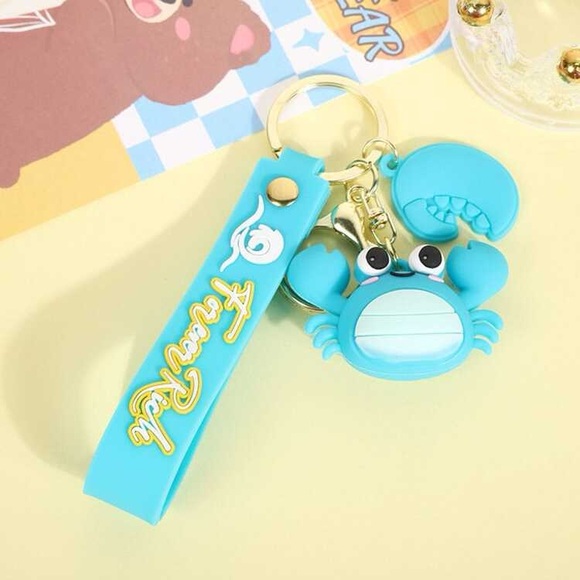 Blue Crab Keychain - Picture 6 of 7